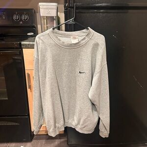 Vintage grey Nike crewneck